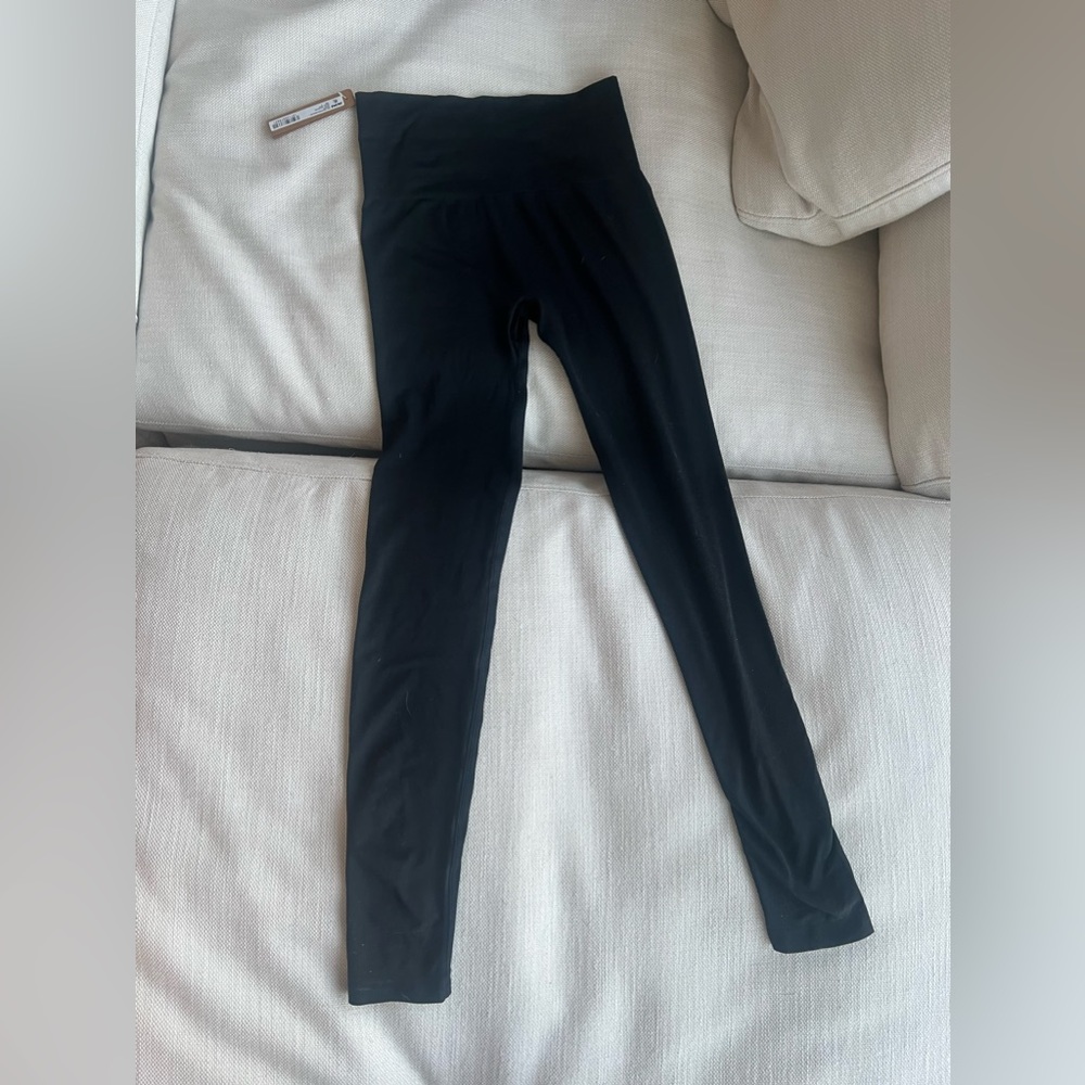BNWT SKIMS soft smoothing seamless leggings